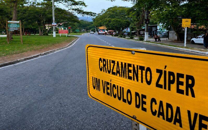 ’Cruzamento em zíper’ é implementado no Trevo de Bonsucesso e zera retenção em horário