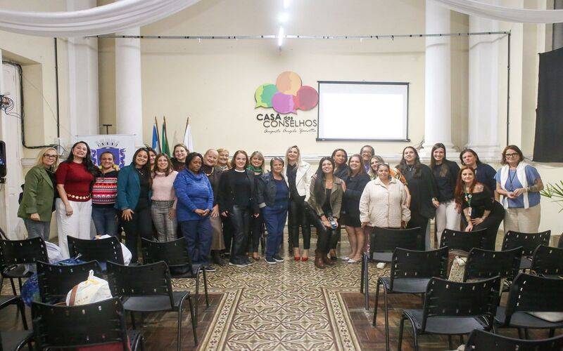 Secretária de Direitos e Políticas para as Mulheres, Rosângela Stumpf, é eleita presid