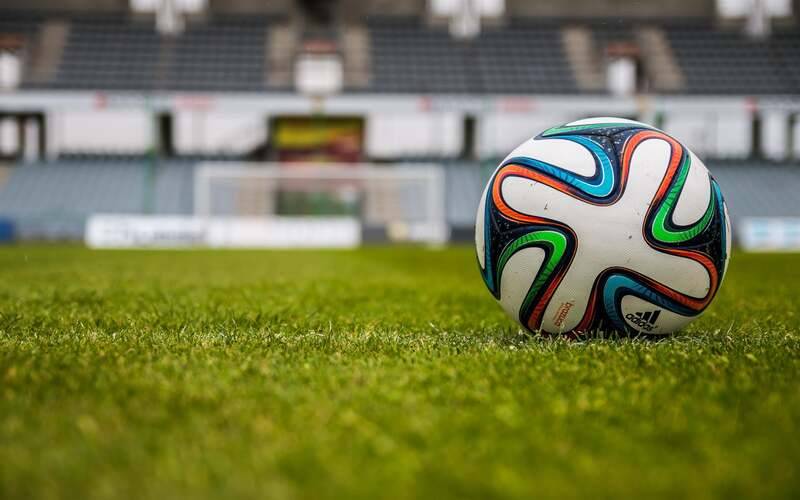 Brasileirão: Palmeiras tropeça e Flamengo pode encostar na liderança