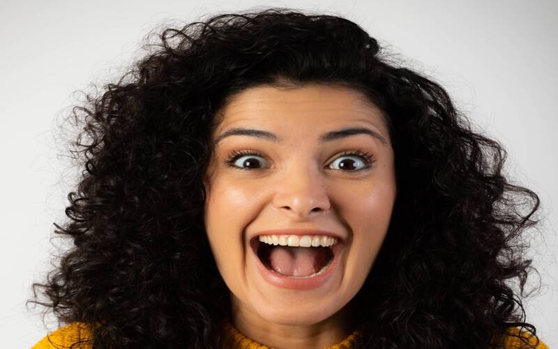 Giovana Fagundes apresenta novo show de stand-up no Teatro Imperial