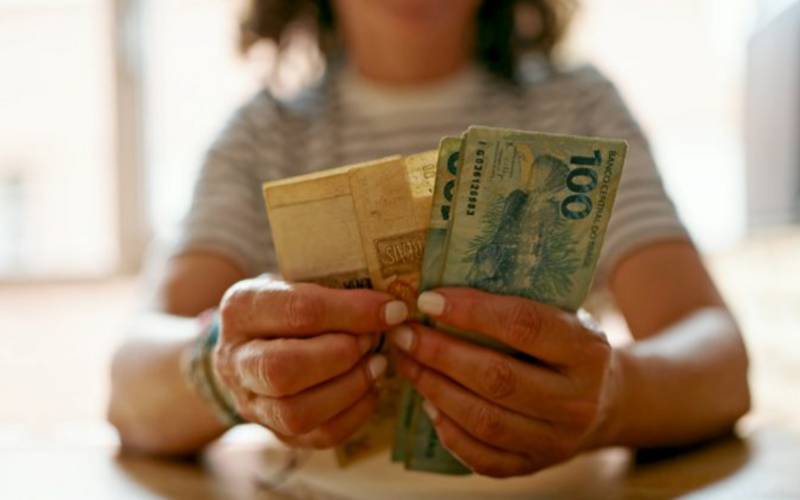 Pagamento da segunda parcela do 13º para aposentados e pensionistas começa neste dia 2