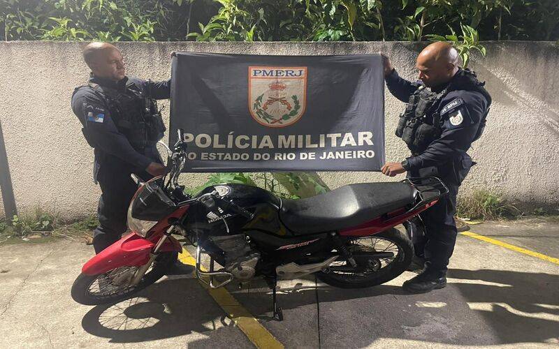 Carangola: PM recupera motocicleta roubada 