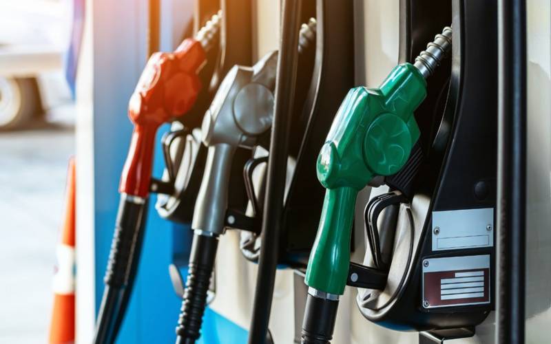 Petrobras anuncia reajuste na gasolina, mas subsídio do governo reduz impacto