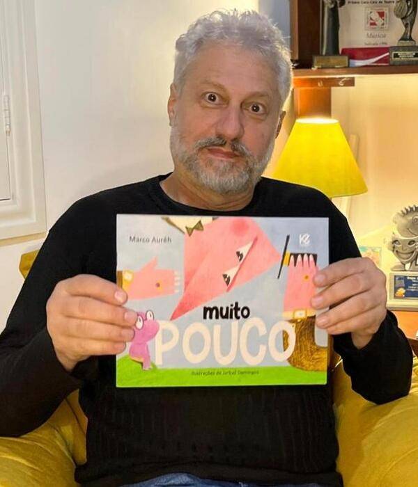 FOTO 1  Marco Aurêh  escritor, poeta e artista.