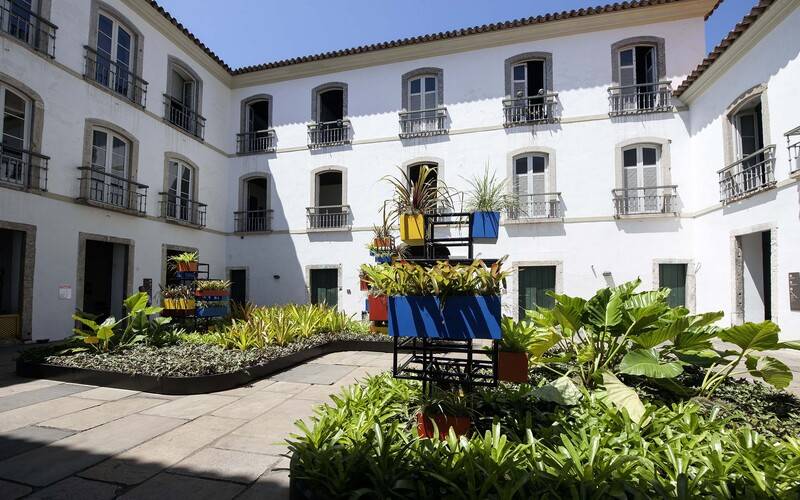 Exposição “Constelações  40 anos do Paço Imperial” é prorrogada e terá rodas de conve