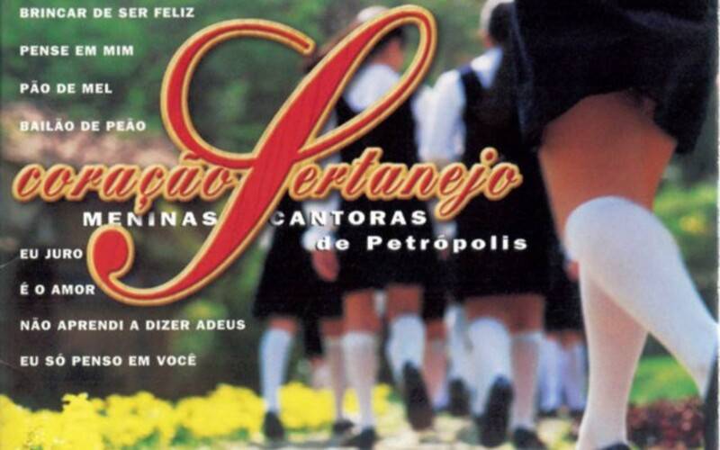 Reportagem coloca Coral das Meninas Cantoras de Petrópolis no centro de uma polêmica