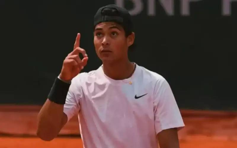 Guto Miguel se torna 1º brasileiro campeão juvenil em Roland Garros