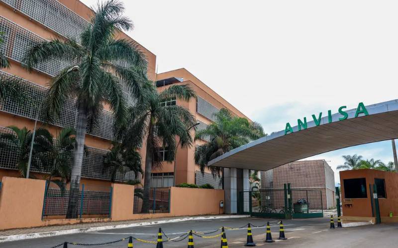 Anvisa determina recolhimento de lotes de antibióticos