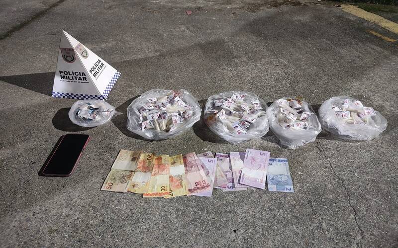 PM prende homem por tráfico de drogas na Comunidade do Alemão