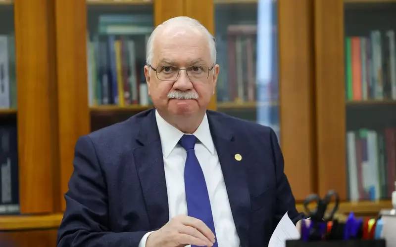 Fachin diz que espera regras do STF para supersalários ainda em junho
