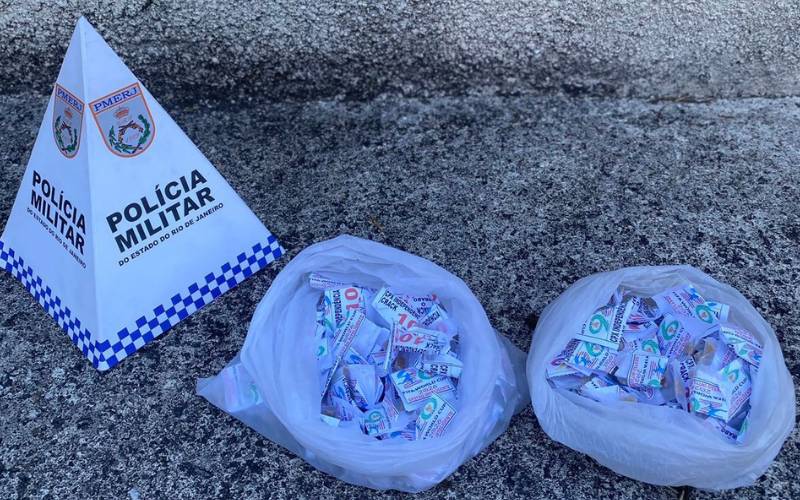 Polícia Militar prende homem por tráfico de drogas e apreende motocicleta adulterada n
