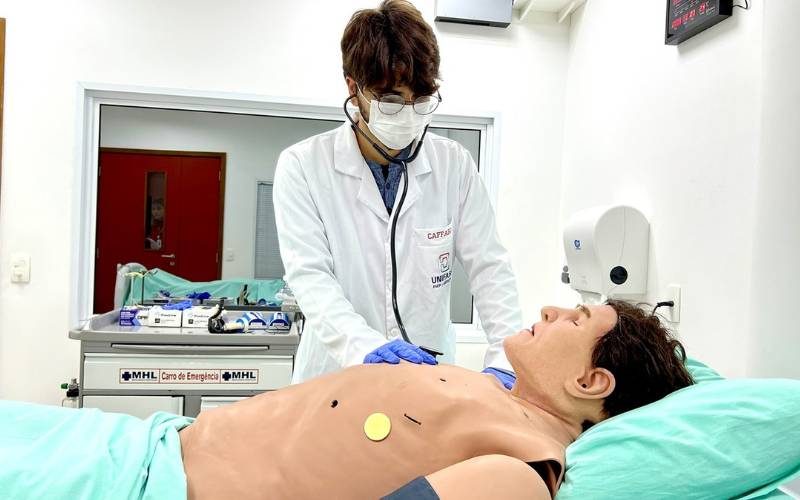 Medicina de Petrópolis abre inscrições para transferência externa