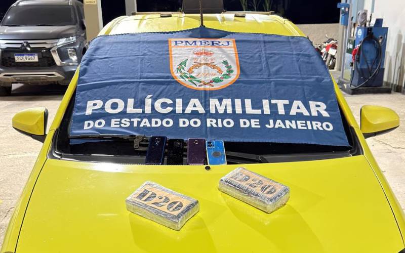Polícia Militar apreende mais de 2 kg de cocaína e prende três homens em flagrante