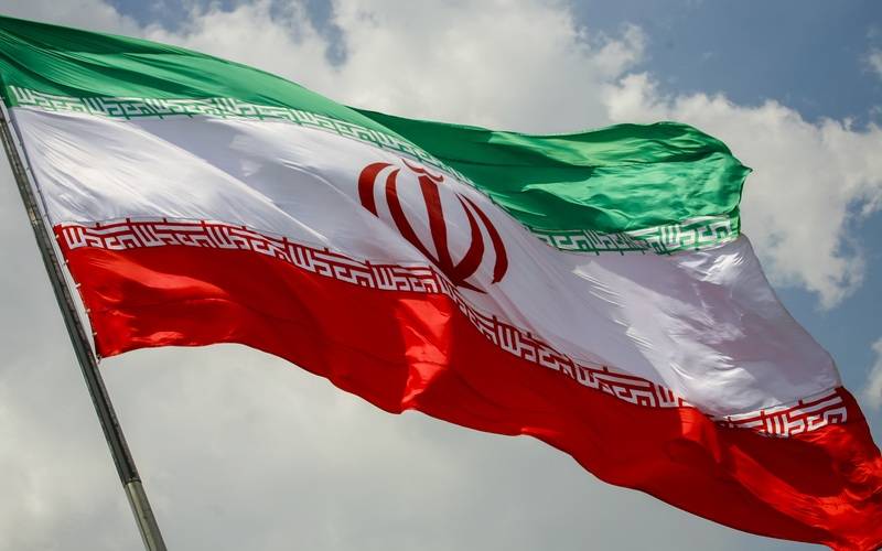 Em carta deixada em vestiário, seleção iraniana pede paz entre nações