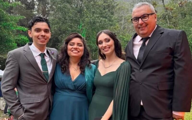 Foto 2: No dia 23 de junho, celebramos o aniversário da querida amiga DRª FÁBIA MAGALH