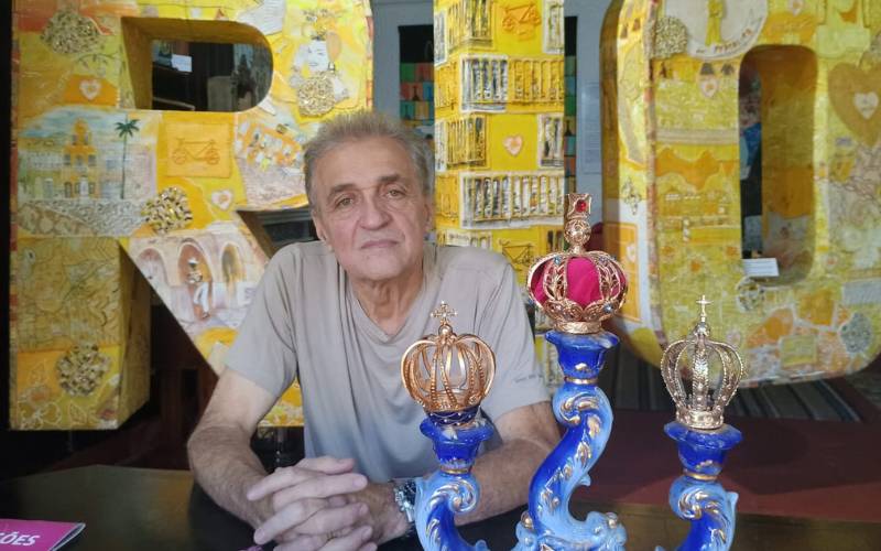 Artistas de Petrópolis levam obras de reaproveitamento e ourivesaria para exposição in