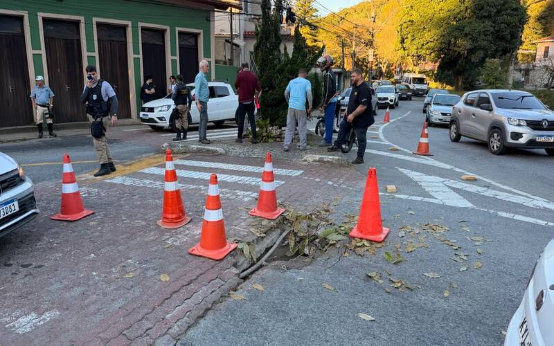 Prefeitura fará intervenção emergencial em ponte na Rua Carlos Gomes, na entrada da Mo