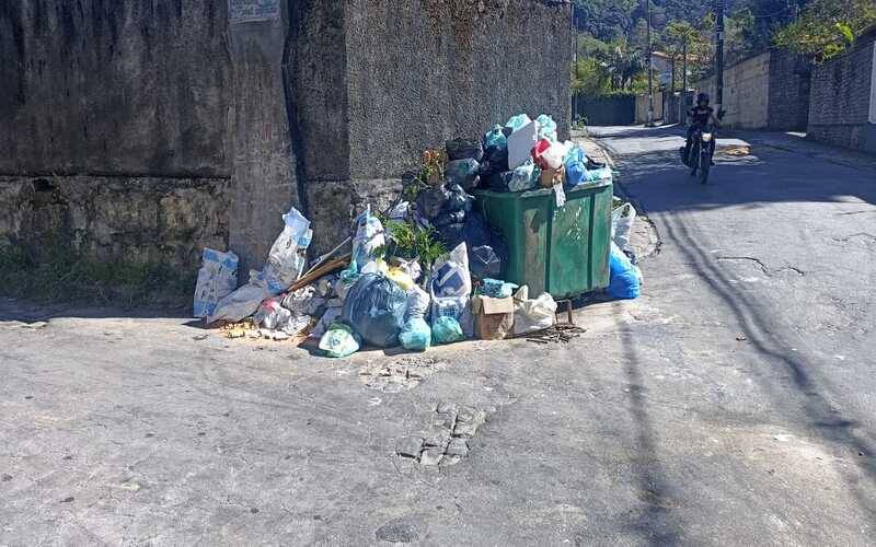 Descarte irregular gera transtorno aos moradores do Pedras Brancas