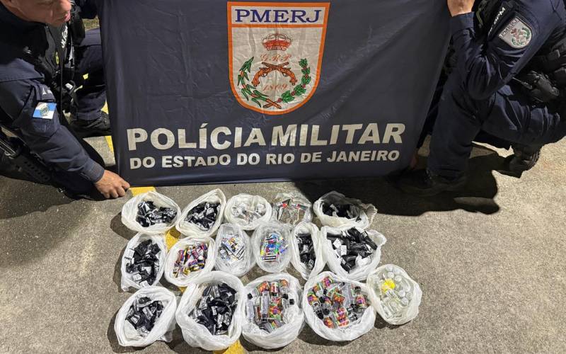 Polícia Militar apreende drogas durante ação no bairro da Glória, em Corrêas