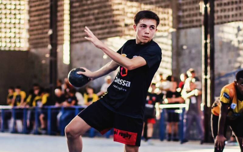 Aos 14 anos, jovem petropolitano é convocado para a seleção brasileira de Handebol