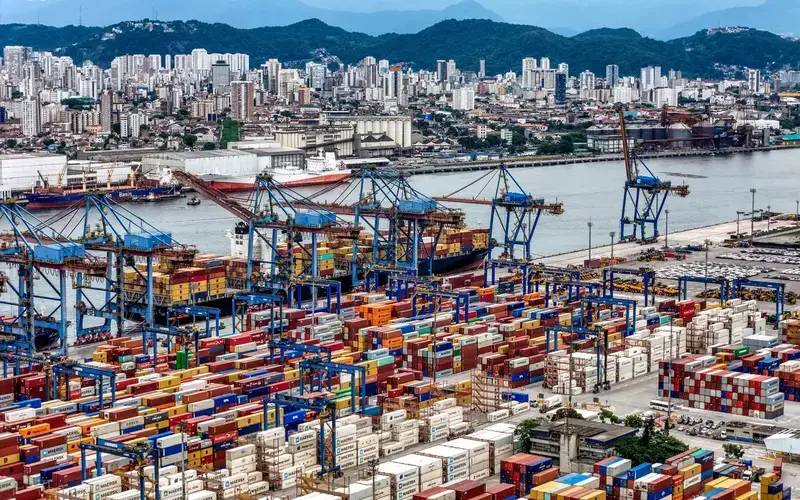 Brasil vê avanço com EUA, mas mantém etanol fora da negociação