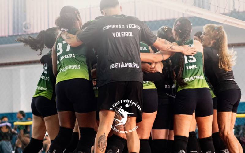Projeto Vôlei Petrópolis lança promoção para incentivar adultos a praticarem esporte d