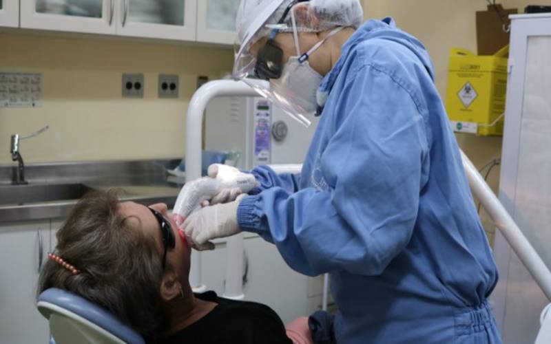 Julho Bordô reforça importância da prevenção e do cuidado com a mucosite oral
