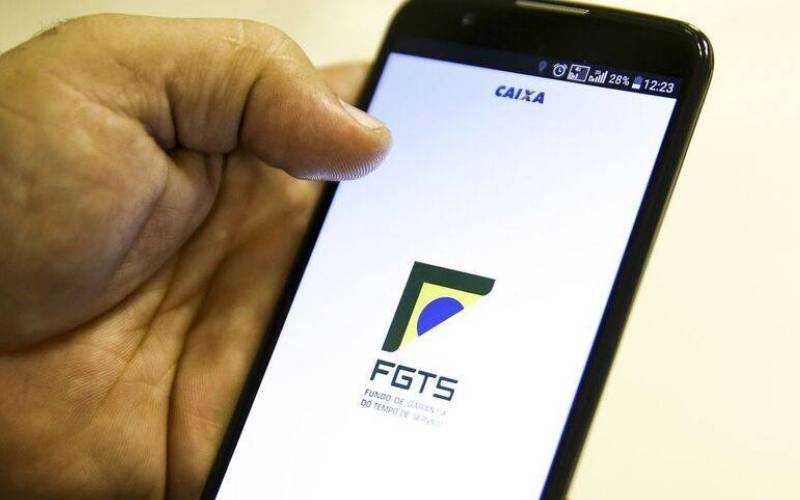Trabalhadores podem receber parte do lucro do FGTS; Conselho deve votar distribuição d