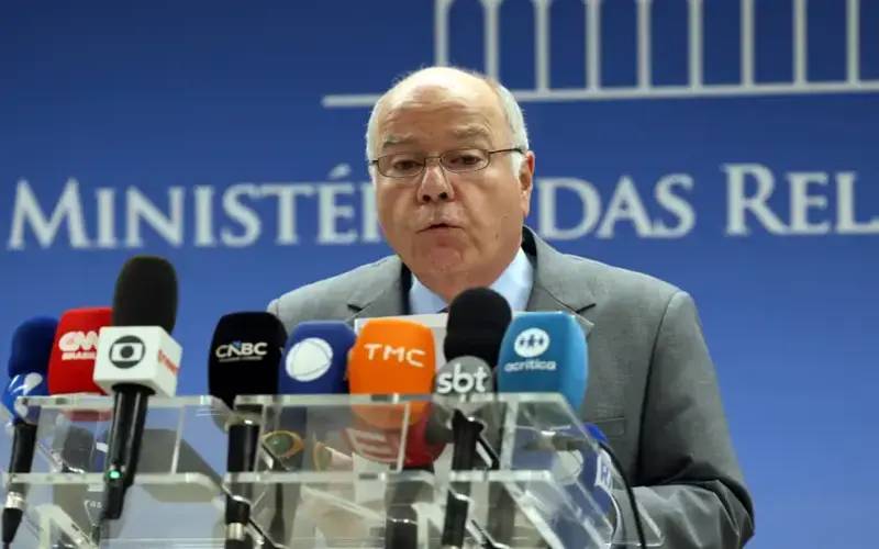 Tarifaço de 25% dos EUA sobre o Brasil começa a valer; saiba mais