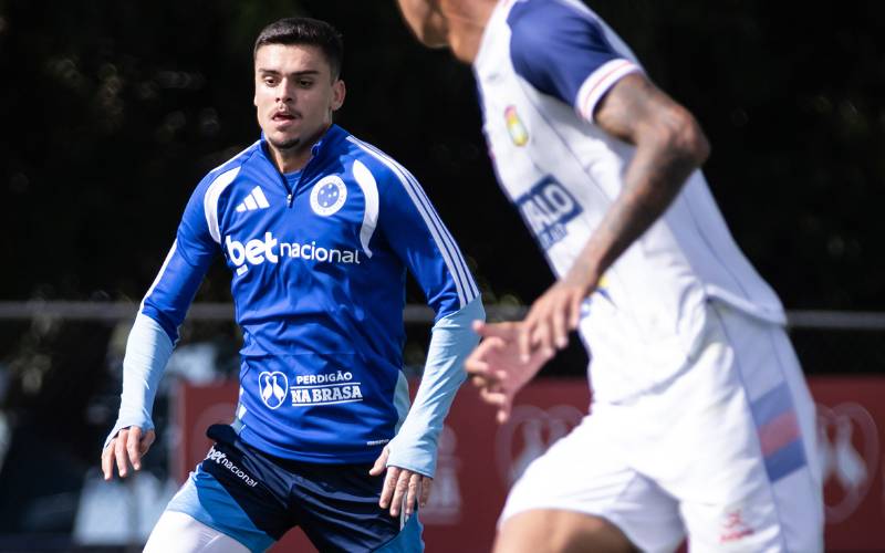 Gabriel Pec sofre fratura na tíbia e deve desfalcar o Cruzeiro por até quatro meses