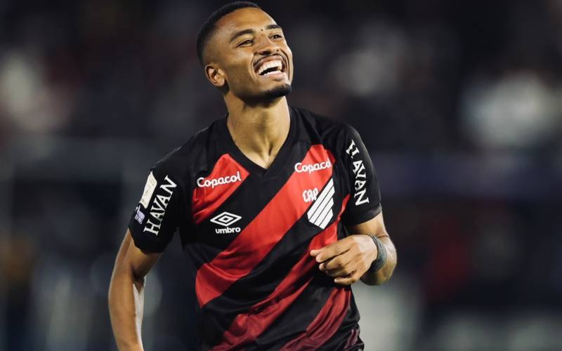 Petropolitano Leozinho relembra troca do futsal pelo futebol após brilhar na vitória d