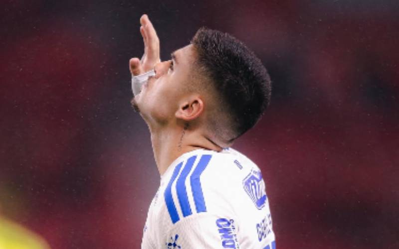 Gabriel Pec se pronuncia após cirurgia e manda recado a torcida do Cruzeiro