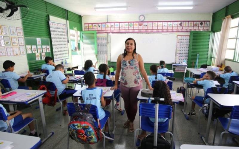 MEC abre consulta pública sobre diretrizes para formação continuada de professores da 