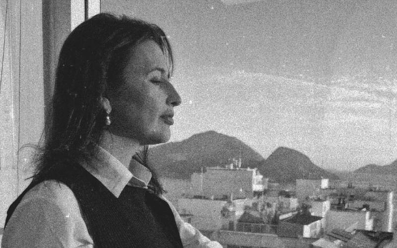 Corpo de fisioterapeuta vítima de feminicídio é velado em Petrópolis