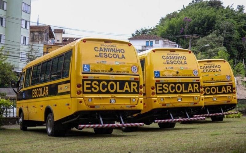 Sem transporte, alunos com deficiência ficam fora das salas de aula no retorno às aula