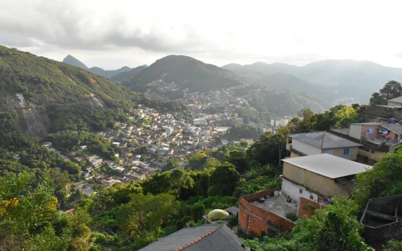 Após ventania que derrubou árvores, frio e  possibilidade de chuva mudam o tempo em Pe