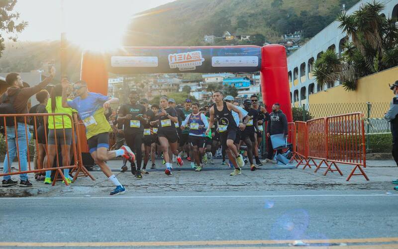 Meia Maratona de Petrópolis reúne mais de 1.200 atletas e movimenta a Cidade Imperial 