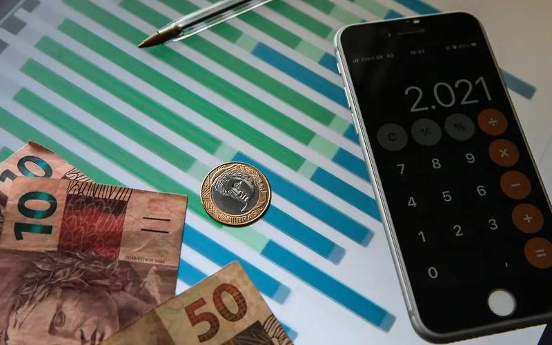 Juros podem cair ainda este ano; veja como isso pode mexer com a economia de Petrópoli