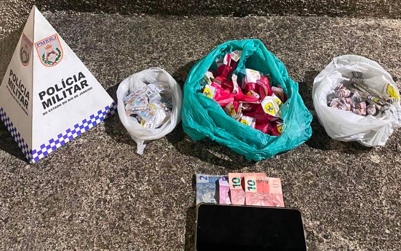 Ação da P2 flagra tráfico e resulta em um preso e dois adolescentes apreendidos no Sim