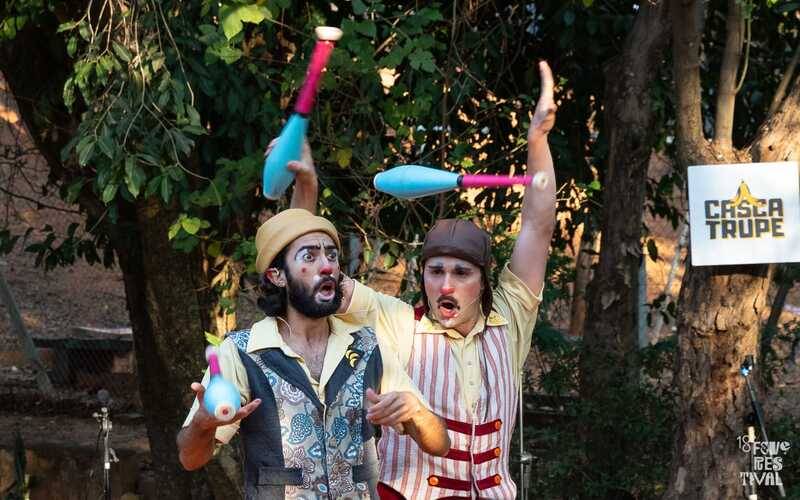 Espetáculo de circo ‘Entre Truques e Poemas’ realiza apresentação única na Região Serr