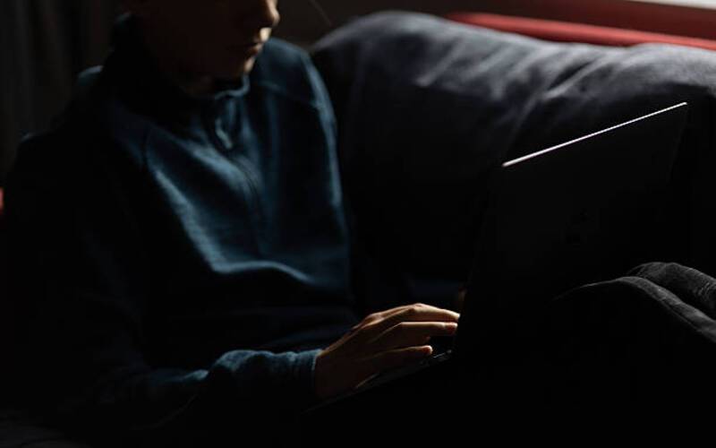 Nova lei amplia combate a crimes sexuais digitais contra crianças e adolescentes