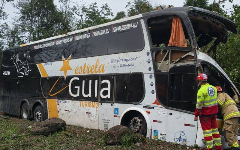 Ônibus envolvido em acidente na Serra não tinha autorização para transporte interestad