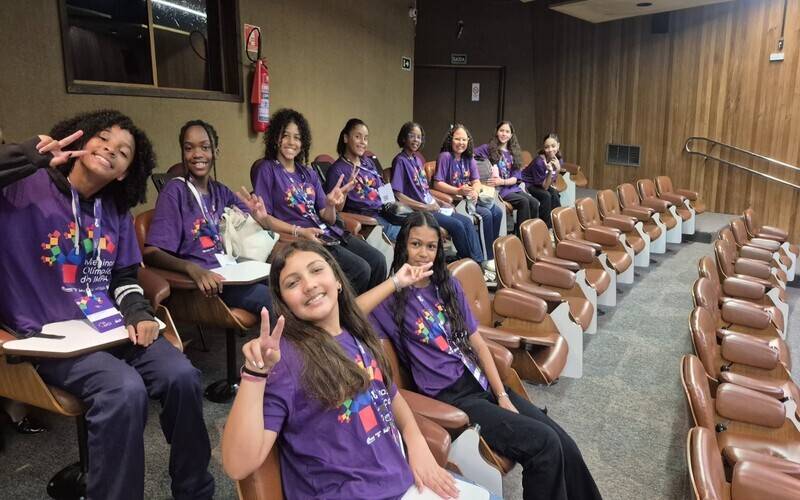 Prefeitura leva projeto Meninas Olímpicas ao Liceu Carlos Chagas