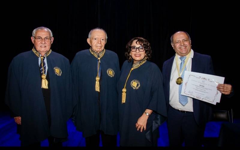 01. Acadêmicos:  Almir Tosta, Antônio torres, Ivone Sol e Décio Torres Cruz em noite d