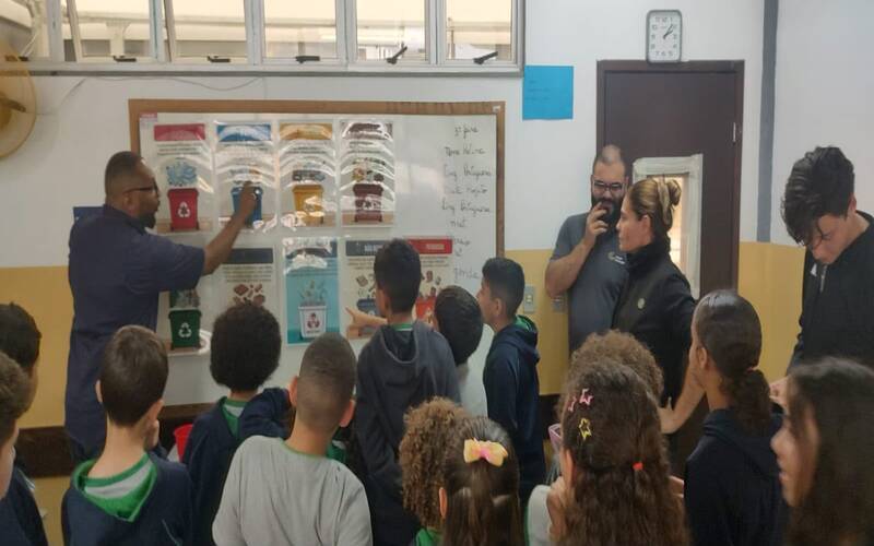 Escolas da rede participam de projeto sobre resíduos, energia e clima