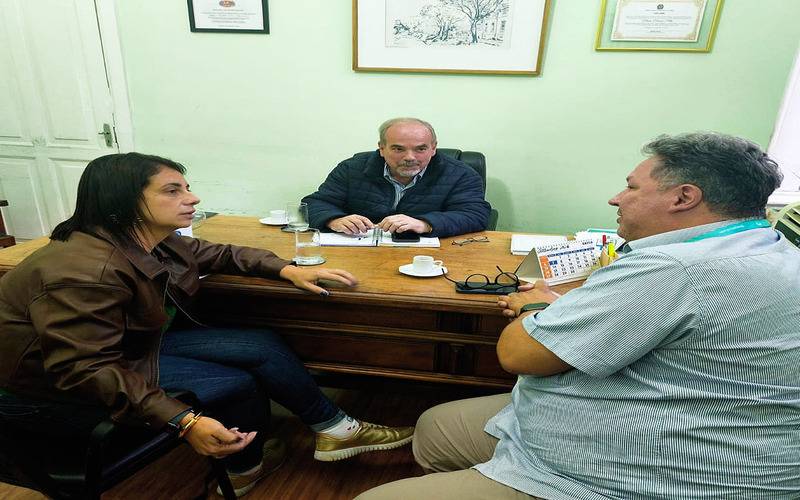 Prefeitura estuda soluções para reduzir ocorrência de alagamentos no entorno da Praça 