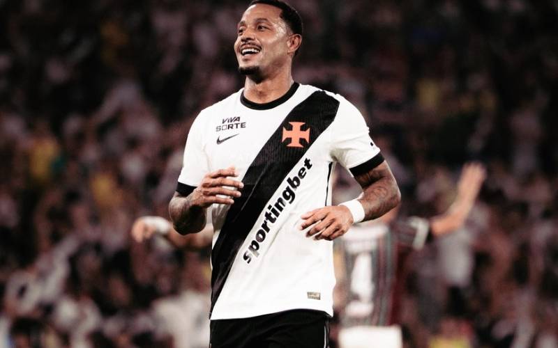 Jogador do Vasco é alvo de operação contra tráfico de drogas e armas nesta segunda-fei