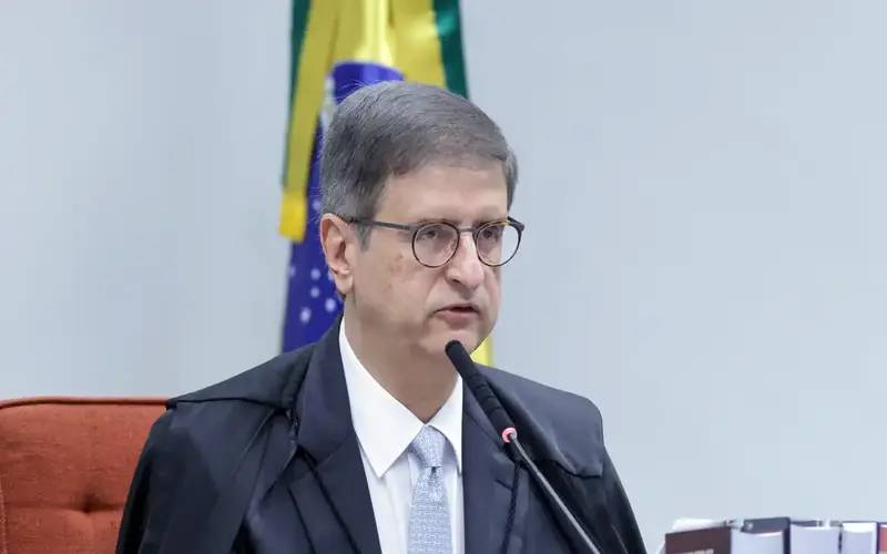 PGR pede anulação de investigação sobre conversas de Moraes e Vorcaro