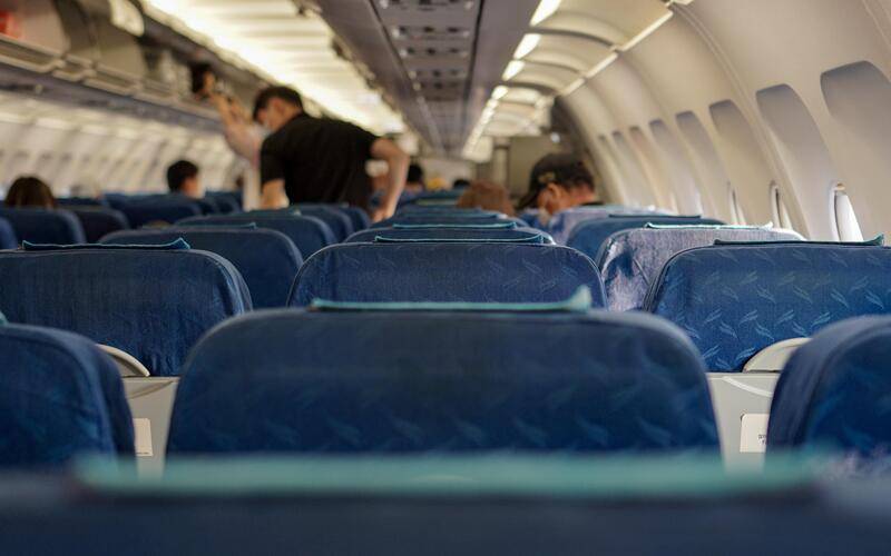 Campanha alerta passageiros sobre atos de indisciplina em voos e aeroportos