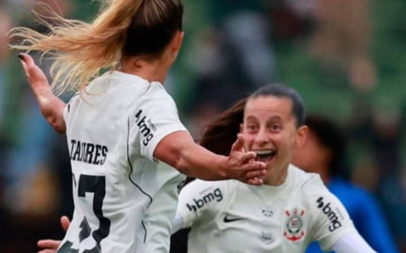 Brasileiro Feminino: Corinthians vai às semifinais e enfrenta o Bahia